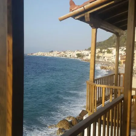 Σπίτι διακοπών Traditional House By The Sea